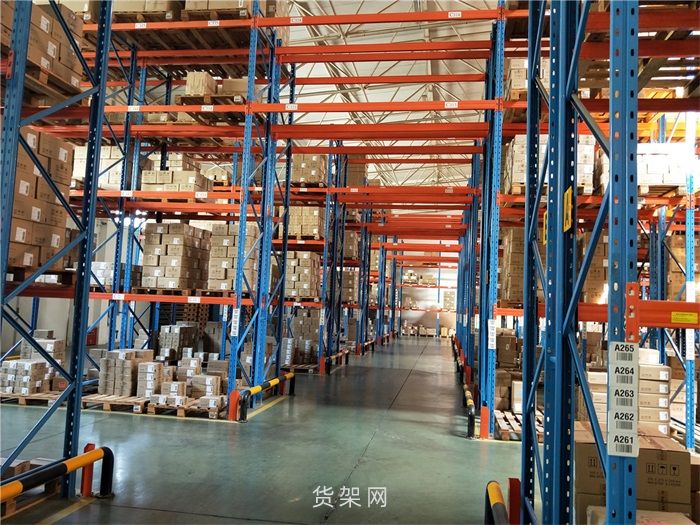 服装仓库货架价格如何计算？(图1)