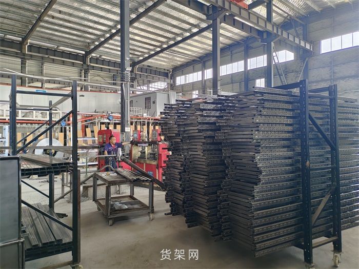 仓库中常见的几种货架(图1)