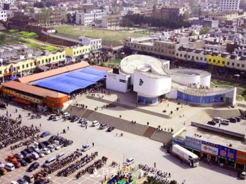 走进中国最大的玉石交易集散地：南阳镇平石佛寺